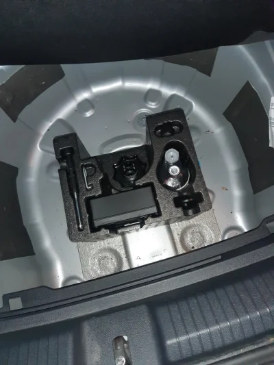 Logeko - Mirki co to za skrzynka w bagażniku auta? VW Polo 2020 #motoryzacja #samocho...
