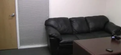 dw5002 - Do biura tylko sofa! ( ͡° ͜ʖ ͡°)