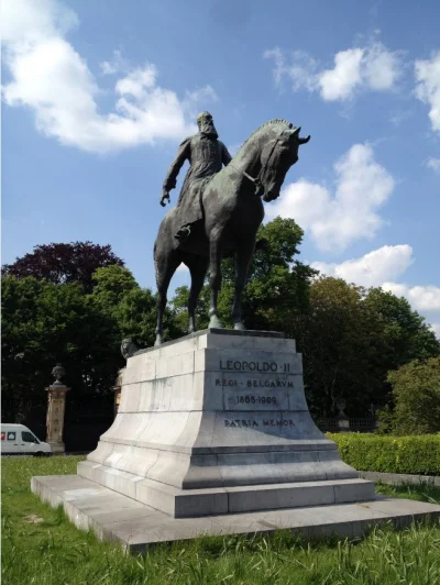 q.....w - > A pomniki króla Leopolda II dalej stoją.

@DonTadeo: Oj stoją. Zrobiłem...