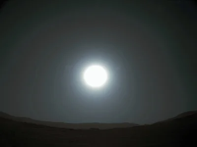 ntdc - Późne popołudnie w kraterze Jezero.
Sol 4 (23 lutego) godz. 16:40:58. Zdjęcie...