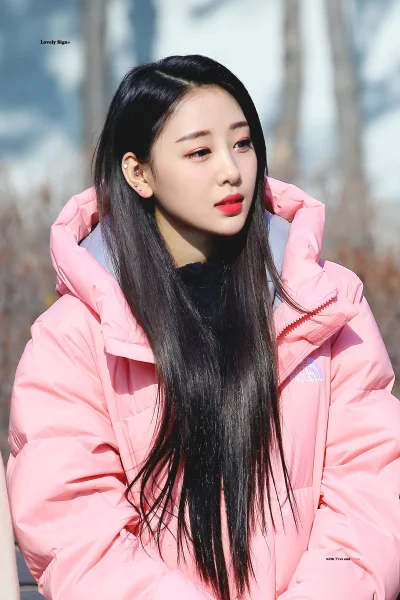 XKHYCCB2dX - #yves #loona 
#koreanka