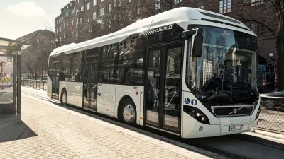 Nietutejszy1988 - Zawsze zastanawiam się czemu tamtejsze autobusy mają taki siermiężn...