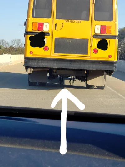 R2D2zSosnowca - każdy autobus szkolny w USA takie ma