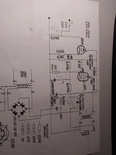 TymPud - @Jakis_ja Według schematu który wziąłem z elektrody nie ma tam połączenia :