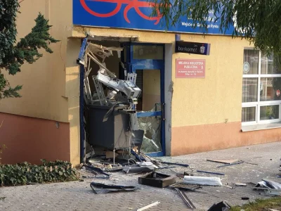 marreczek - W Kaliszu tak sprawnie wysadzili bankomat, że biblioteka znajdująca się o...