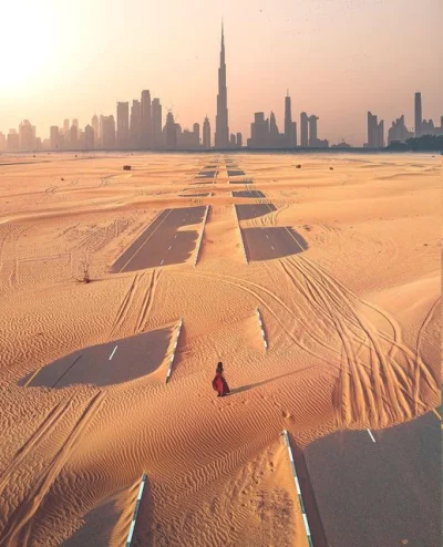 Pani_Asia - Burza piaskowa w Dubaju

#estetyczneobrazki #podroze #dubaj #burza #ear...