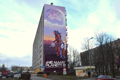CKNorek - Cytat z Facebooka:

 Niezwykły mural, oczyszczający powietrze powstał w Ki...