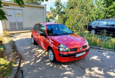 myszczur - @Marczeslaw: Renault Clio 1.5 dci 65km - głośne, twarde, lekkie, świetna w...