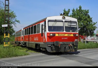 kuba70 - @niecodziennyszczon: @FrankTheTank: Czeski motorak 810.

https://pl.wikipe...