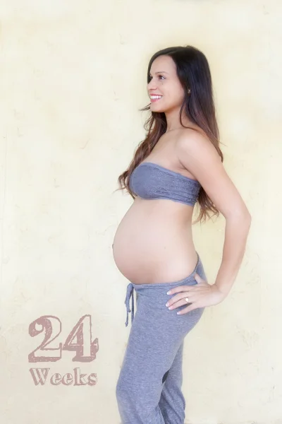 daeun - Tak kochani wygladą ciążowy brzuszek w 24 tygodniu. Całkiem spory, nieprawdaż...