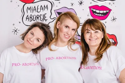 Flypho - > Próba przedstawienia zwolenniczek aborcji na życzenie, jako latawice, któr...