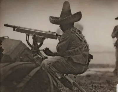 myrmekochoria - Żołnierz podczas bitwy o Torreón ( Rewolucja Meksykańska), 1914. W su...