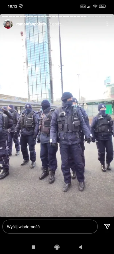 Krupier - Niech ktoś da znać naszym dzielnym policjantom, że te kominy już nie są leg...