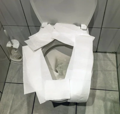 MICHAEL__PROTEIN - Szybka #ankieta na temat korzystania z publicznych toalet:

CZY ...