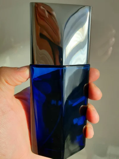 Greiz - #sotd #perfumy
Dzisiejszy dzień zaczynam z pięknym kobaltowym flakonem. Leci ...