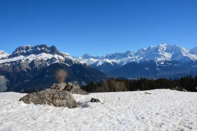 W.....r - Spacer sprzed 2 tygodni. Widok na masyw Mont Blanc po prawej i Haut Giffre ...