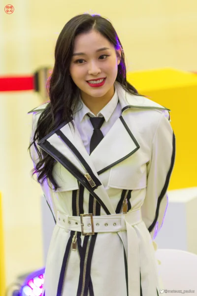 XKHYCCB2dX - #gahyeon #dreamcatcher
#koreanka #kronografia