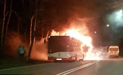 Salomonthekrol - @Adameroo: pamietam jak kilka lat temu na tej samej ulicy autobus si...