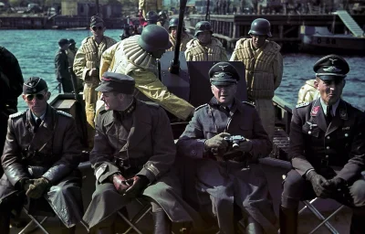 myrmekochoria - Niemieccy i fińscy oficerowie na promie na jeziorze Ładoga, 10 sierpn...