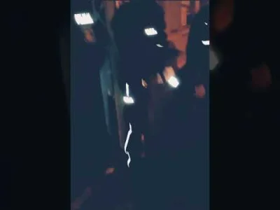 wypok312 - Policja wyrzuca Panią i konfiskuje alkohol z baru, a przechodzień jeszcze ...