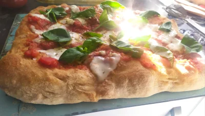 Latajacy_baleron - Pizza in Pala. 75-80% Hydro

#bojowkapiekarska #pizza #pieczzwyk...