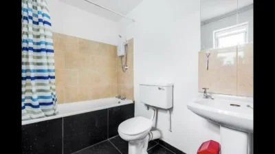 z.....l - Ile kosztowałoby remont takiej łazienki w #uk koło Londynu? Żeby wyglądało ...