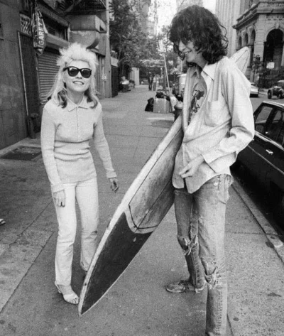 Borealny - Debbie Harry i Joey Ramone, Nowy Jork, 1977
#starezdjecia #70s #muzyka #st...