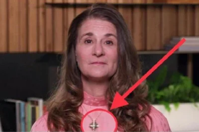 redrighthand - Proszę jaką subtelną biżuterię nosi Melinda Gates.Już nawet się z tym ...