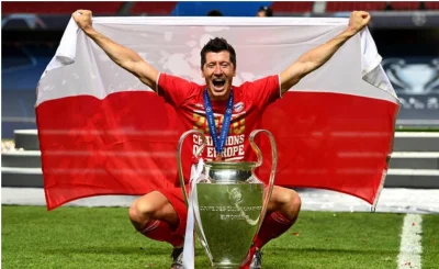 Milanello - Robert Lewandowski otrzyma od Prezydenta Dudy w poniedziałek Krzyż Komand...