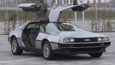 JohnShelby - @KajetanKajetanowicz: DeLorean DMC-12, oczywiście koniecznie z działając...