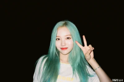 XKHYCCB2dX - #gowon #loona 
#koreanka