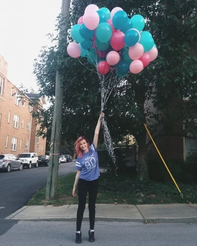 k.....a - HIGH FIVE for #90 Tessa Violet est. #1990 ᕙ(⇀‸↼‶)ᕗ Najlepszy rocznik, mój r...