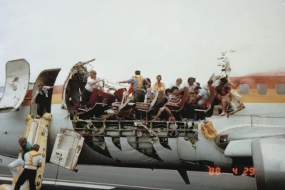 Bobrnaposylki - Lot Aloha Airlines 243 zaraz po wylądowaniu - 1988 rok.

W wyniku p...