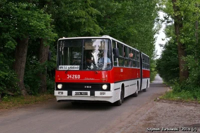 jmuhha - Ikarius 102N, autobus który wynajęła moja rodzina kiedy jechaliśmy do Bułgar...