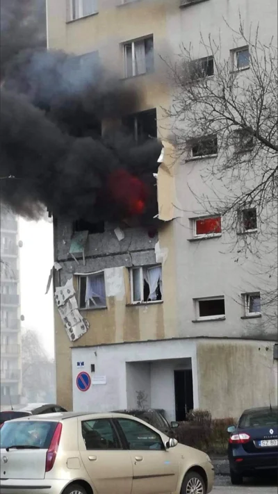 pokaczw - Wybuch gazu w bloku na Śląsku, #pytaniedoeksperta : na zdjeciu widać ze kla...