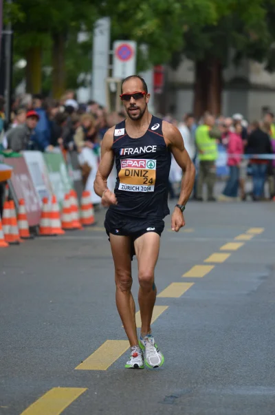 wielkifan21 - Tak sobie chodziłem na bieżni i kręcąc zawrotne 7km/h przypomniałem sob...