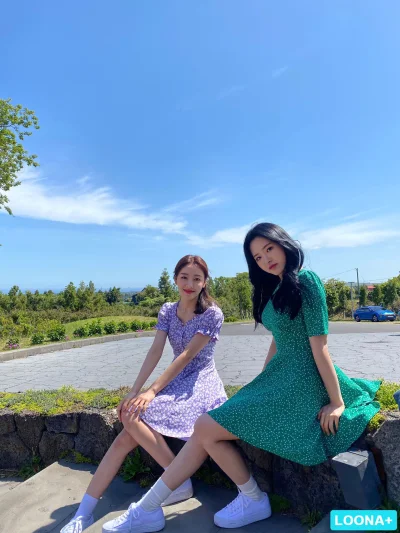 XKHYCCB2dX - #yves #oliviahye #loona 
#koreanka