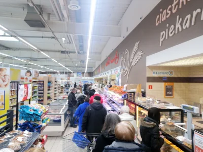 promile - 48 minut po ogłoszeniu kolejnych obostrzeń, supermarket, średniej wielkości...