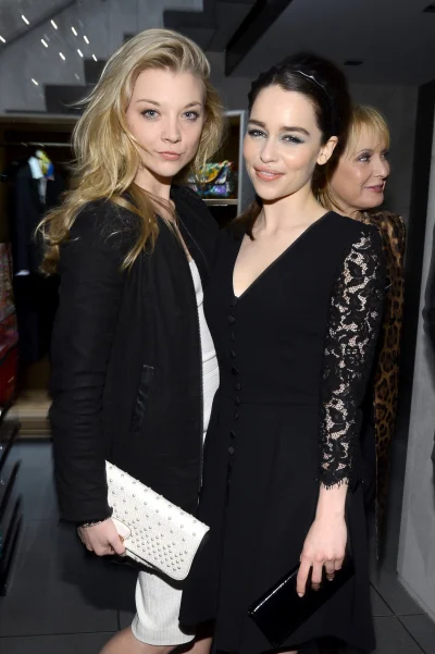 FoxX21 - #emiliaclarke #nataliedormer #ladnapani