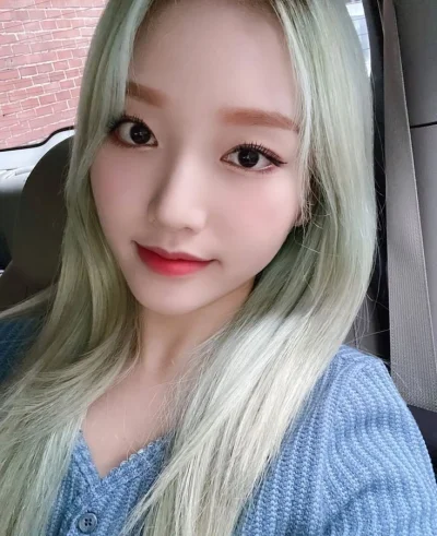 XKHYCCB2dX - #gowon #loona
#koreanka