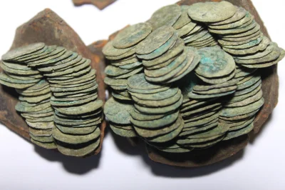 Zwiadowca_Historii - Skarb 220 denarów króla Jagiełły odkryty przez pasjonatów pod St...