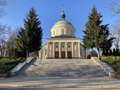 a.....m - Między ulicami Podlaską i Mazowiecką mieści się neoklasycystyczny kościół ś...