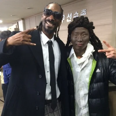 baranek1 - Snoop Dogg podczas wycieczki w Korei