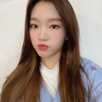 XKHYCCB2dX - #gowon #loona
#koreanka