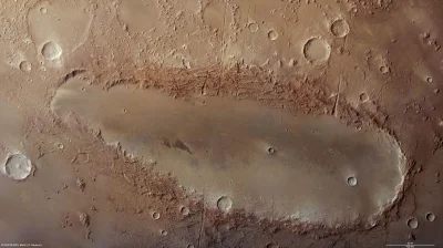 ntdc - Tajemniczy wydłużony krater na Marsie. 
Duże foto, otworzyć w nowej karcie. 
...