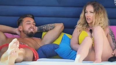 Reinspired - ...dobra nie pie*dol - lej beton laska okej?
#loveisland