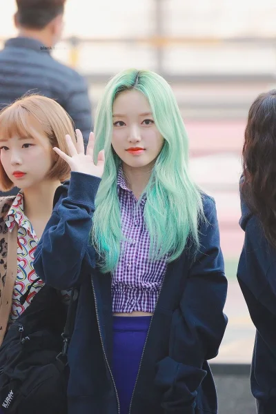 XKHYCCB2dX - #gowon #loona
#koreanka