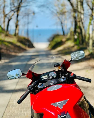 zapomnialem007 - Pierwszy wypad nad morze zaliczony ( ͡° ͜ʖ ͡°) 
#pokazmotor #motocyk...