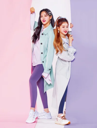 XKHYCCB2dX - #oliviahye #gowon #loona
#koreanka