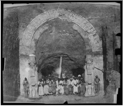 myrmekochoria - Odkopywanie bramy co cytadeli Sargona II w Dur-Szarrukin, 1852 rok. W...